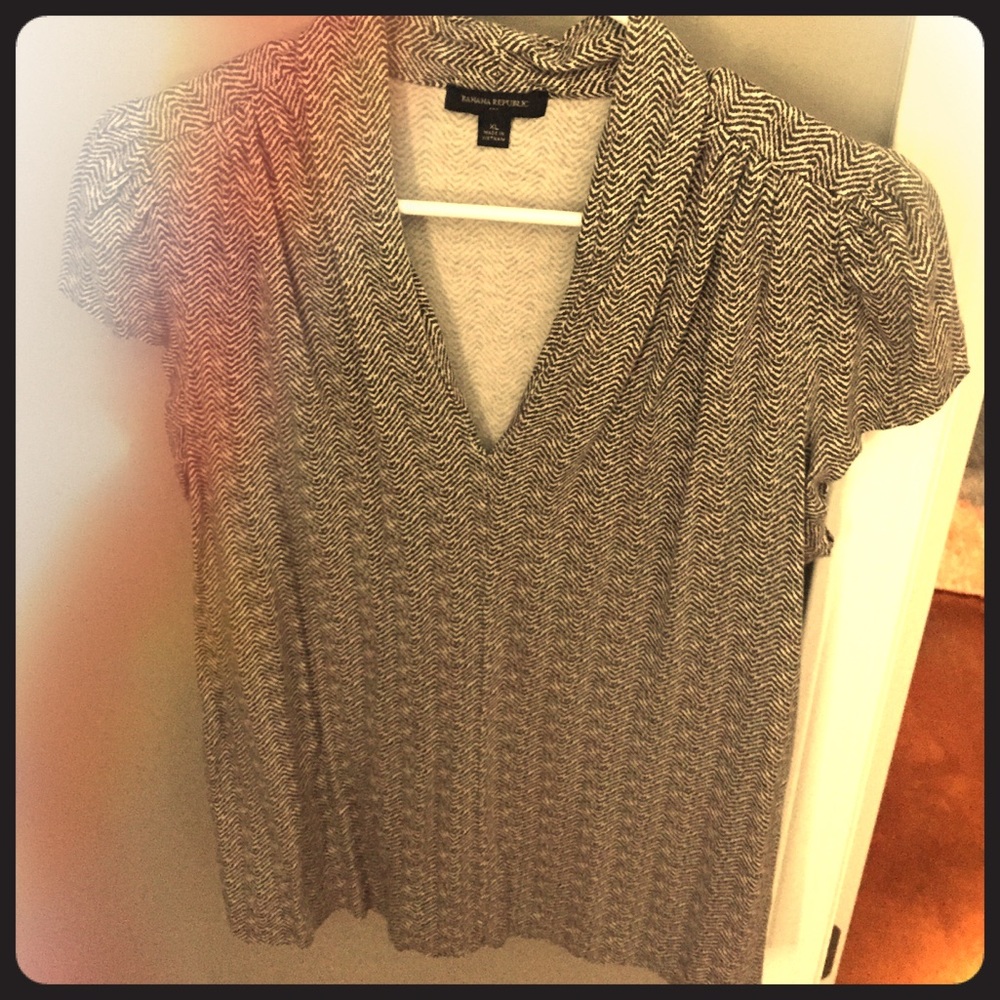 Banana Republic Short Sleeve Shirt